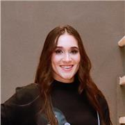 Professora de Geografia com experiência em aulas online e presenciais para criancas, jovens e adultos